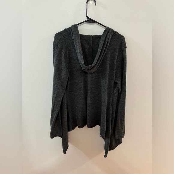 Pre-Owned MD Love Ryan Gray Hooded Sweater - Picture 2 of 6